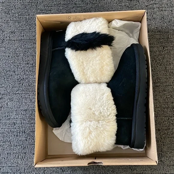 Ugg Women Classic Mini Wisp Boots - Picture 3 of 8